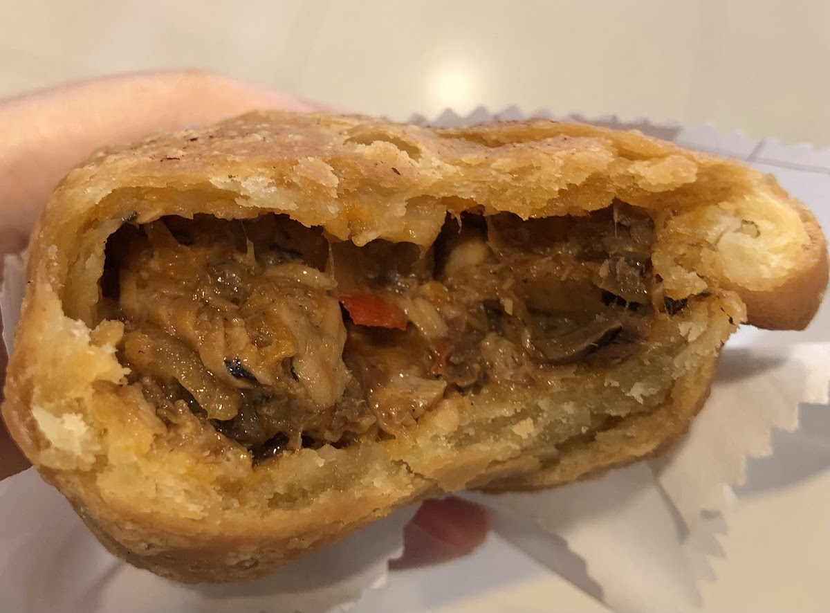 Tip Top Curry Puff @ Bugis Junction Photos 2